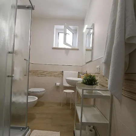 Le Stanze Di Gio B&B 테라모